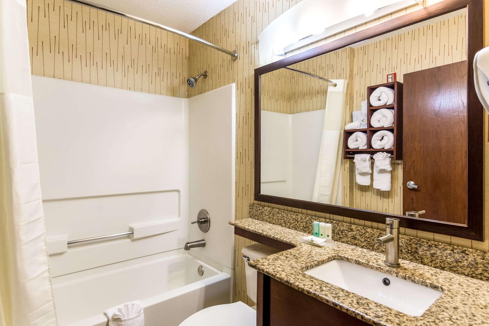 Quality Inn Chester - South Richmond Eksteriør billede