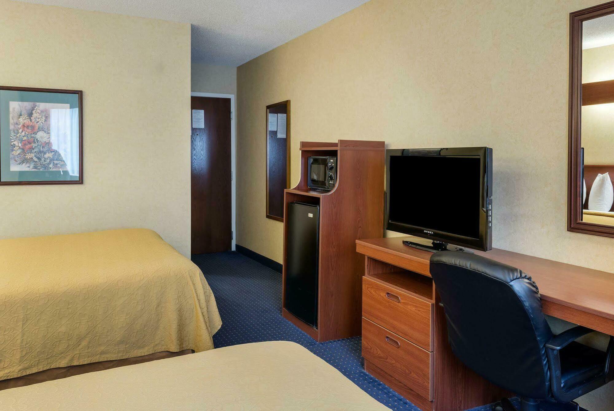 Quality Inn Chester - South Richmond Eksteriør billede